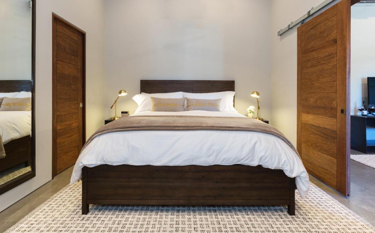 Bed And Barrel At Stonehouse Cellars Bed and Breakfast Clearlake Oaks Exteriör bild